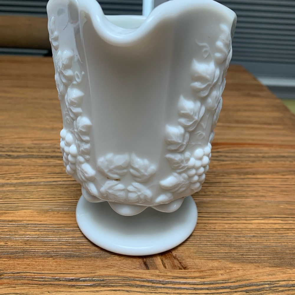 Westmoreland White Milk Glass Creamer - Picture 2 of 12